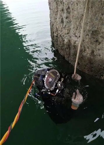 水下拆除